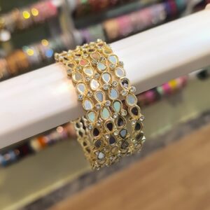 Teardrop Royal Bangles -4 Pcs