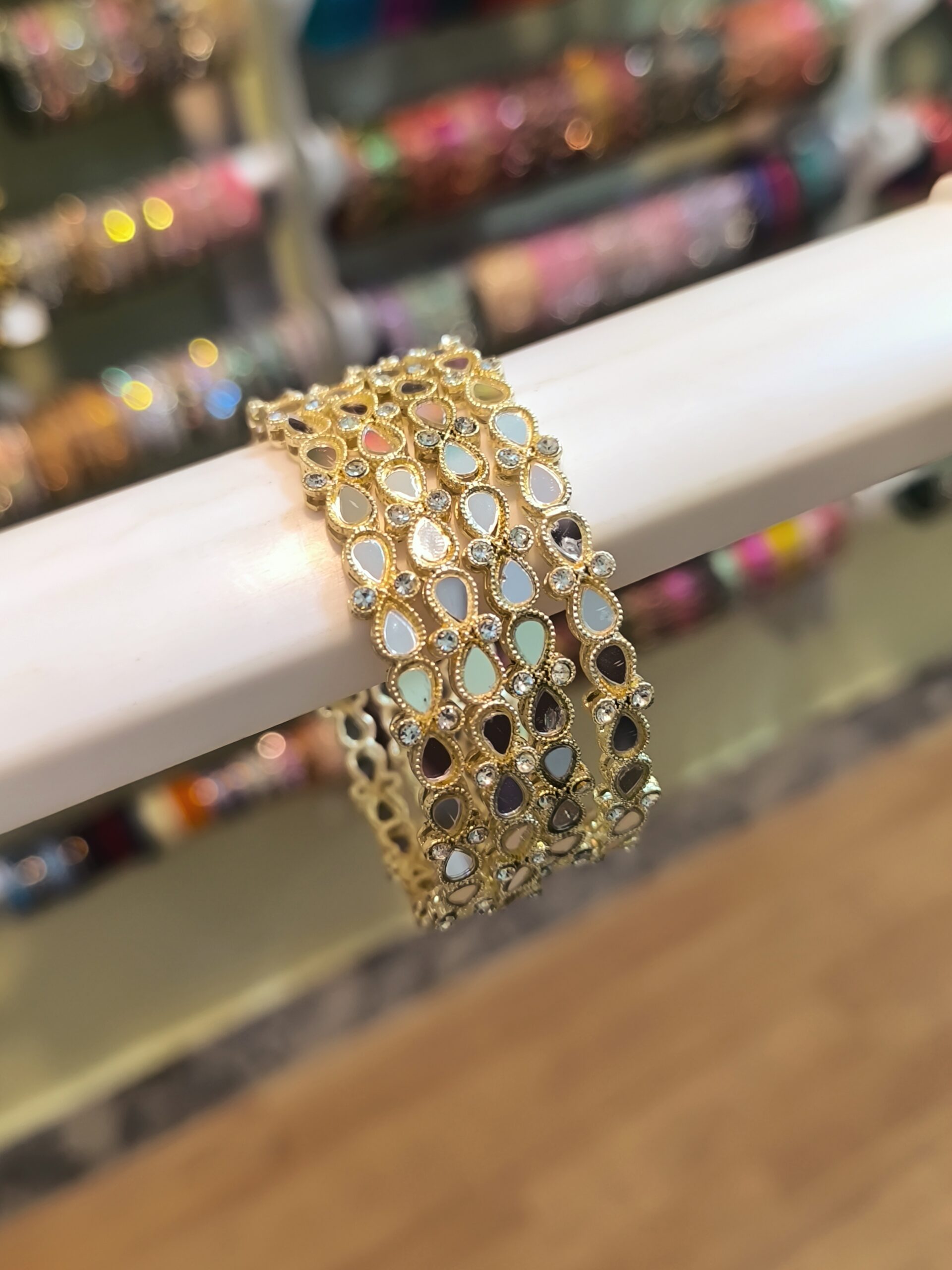 Teardrop Royal Bangles -4 Pcs