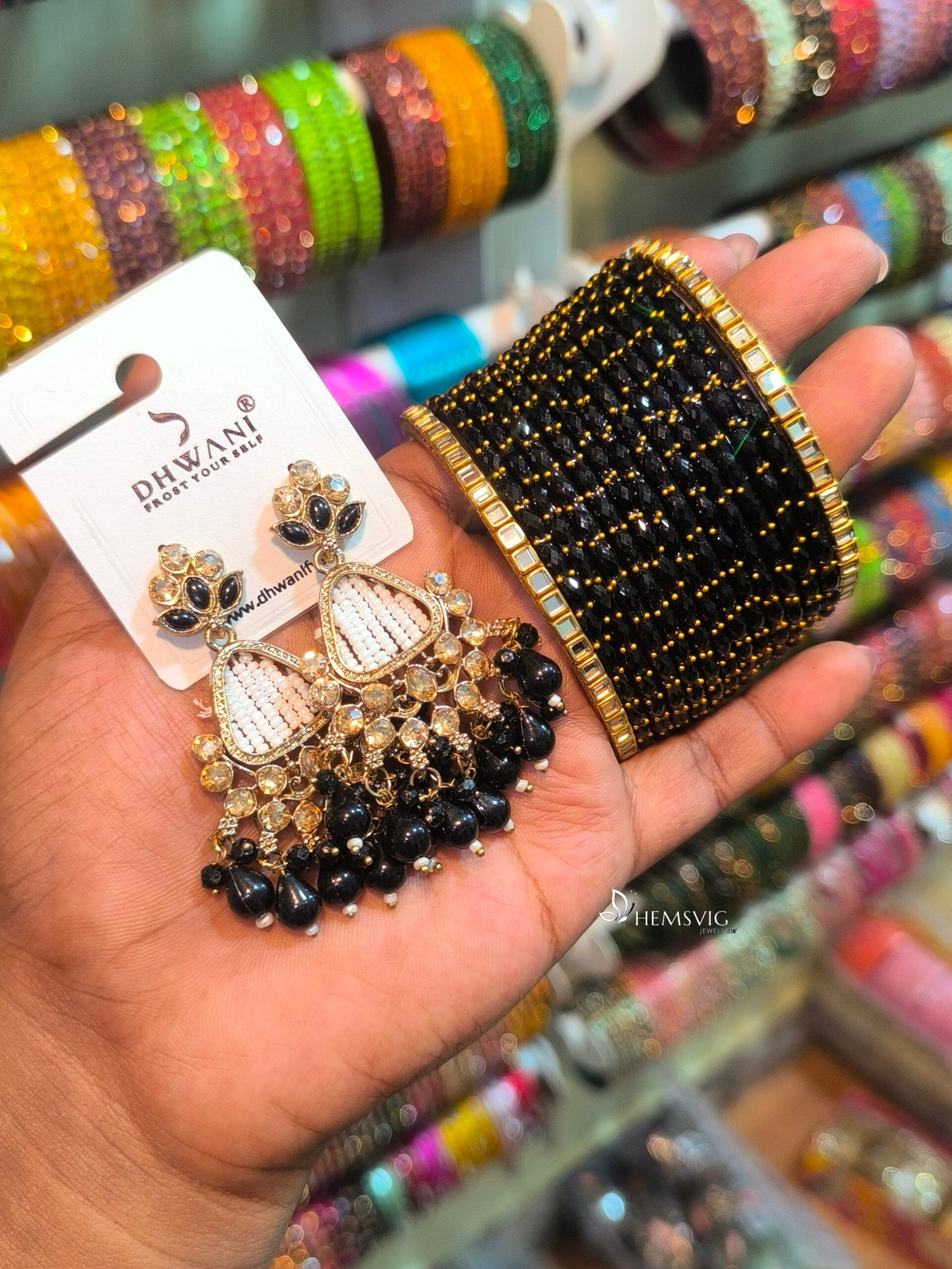 Kundan Earrings with Bangles - Image 10